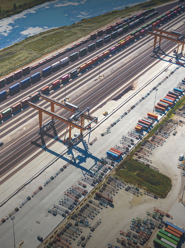 Photo of a crane at the Union Pacific Joliet Intermodal Terminal
